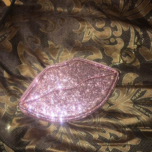 ALDO Small Sequins Lips Zip-Purse Keychain - Picture 2 of 7